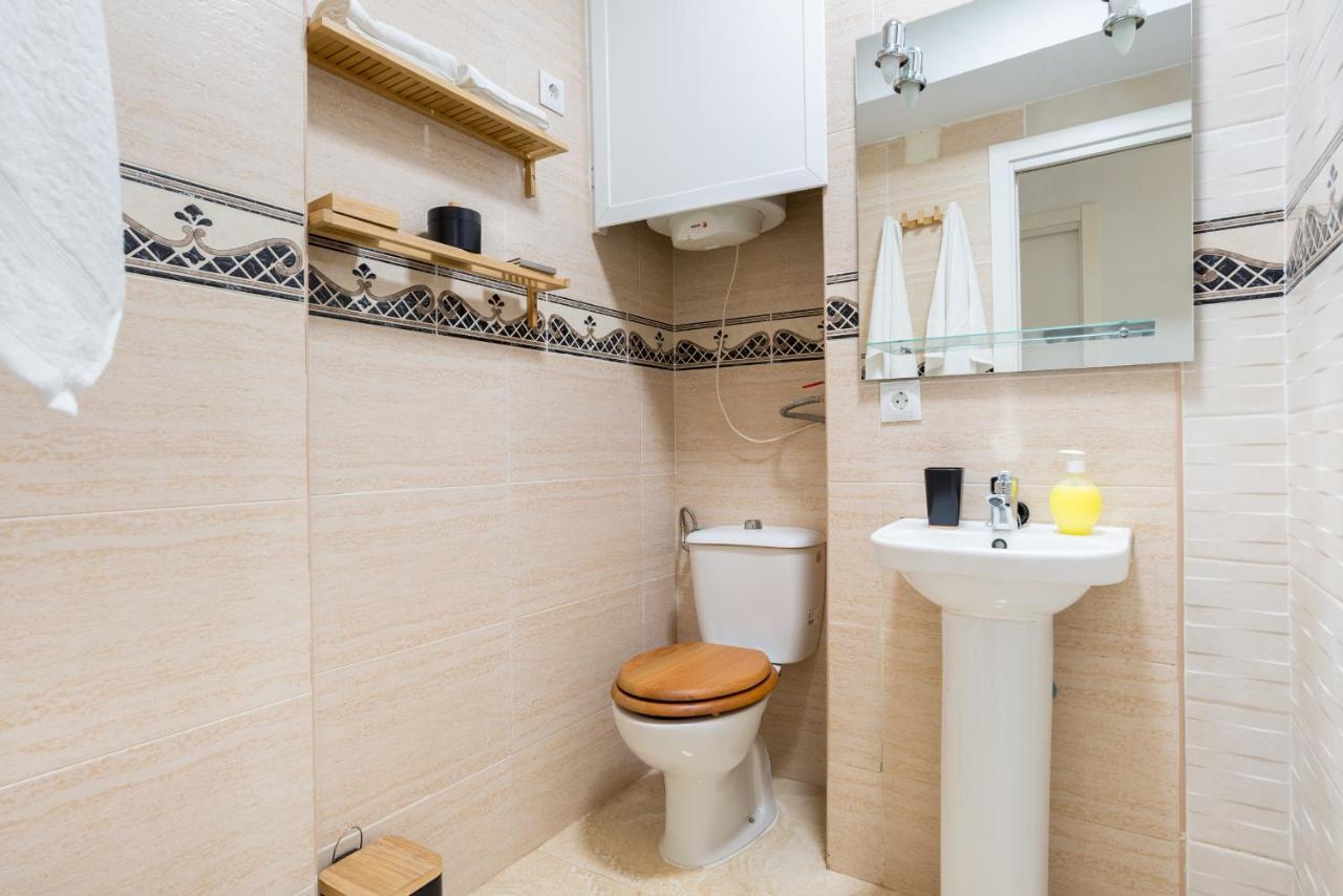 Mp5-Just Renovated Apartment Right On The Beach Malaga Zewnętrze zdjęcie
